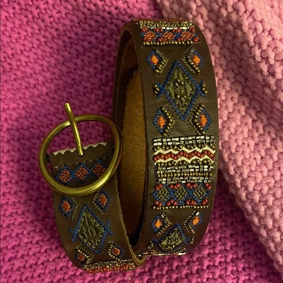 Super pretty: Lucky Brand Brown Belt with Brass Buckle and Colorful Embroidery - Picture 1 of 5